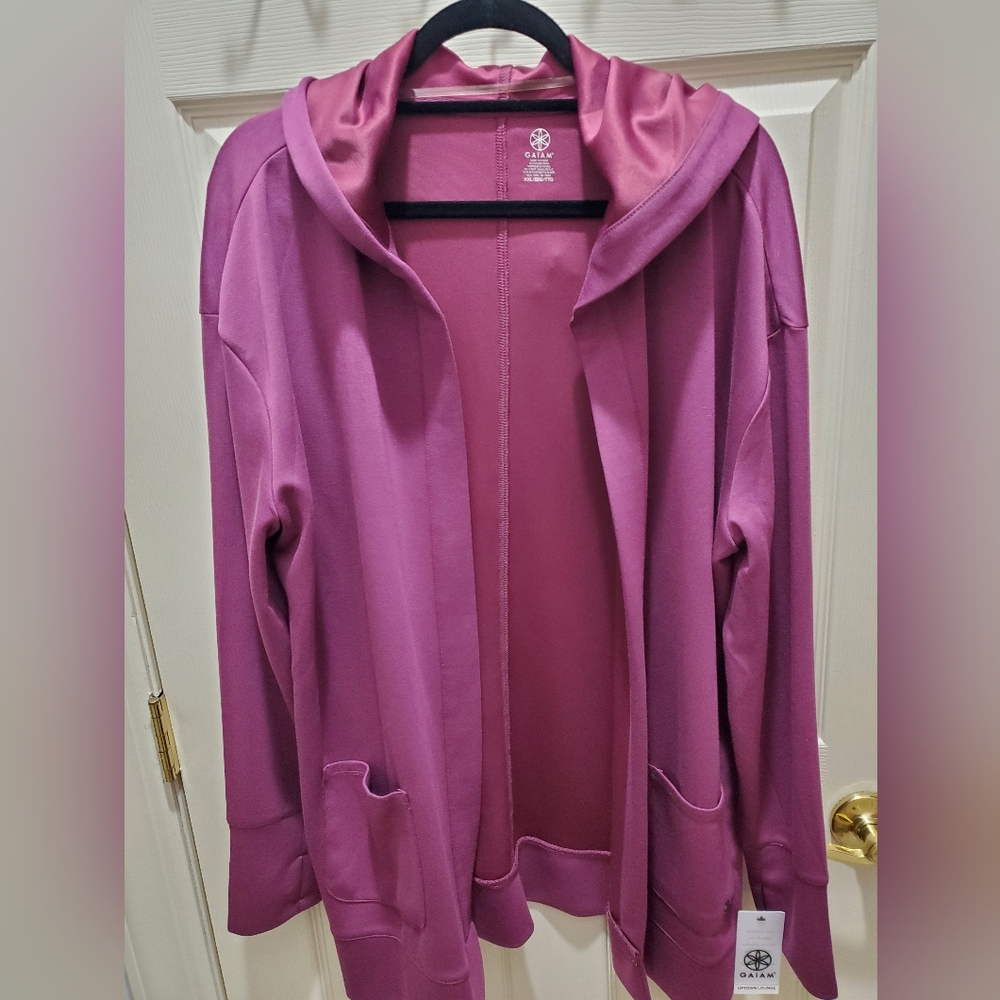 Women's Gaiam NWT XXL Amaranth Purple Jacket